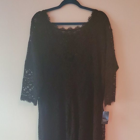 Black Lace Bodycon Dress - Picture 12 of 12